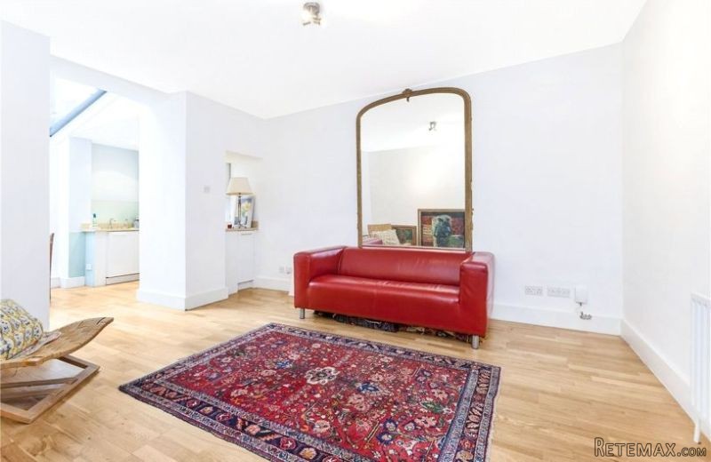 Handel Street, London, WC1N - 2