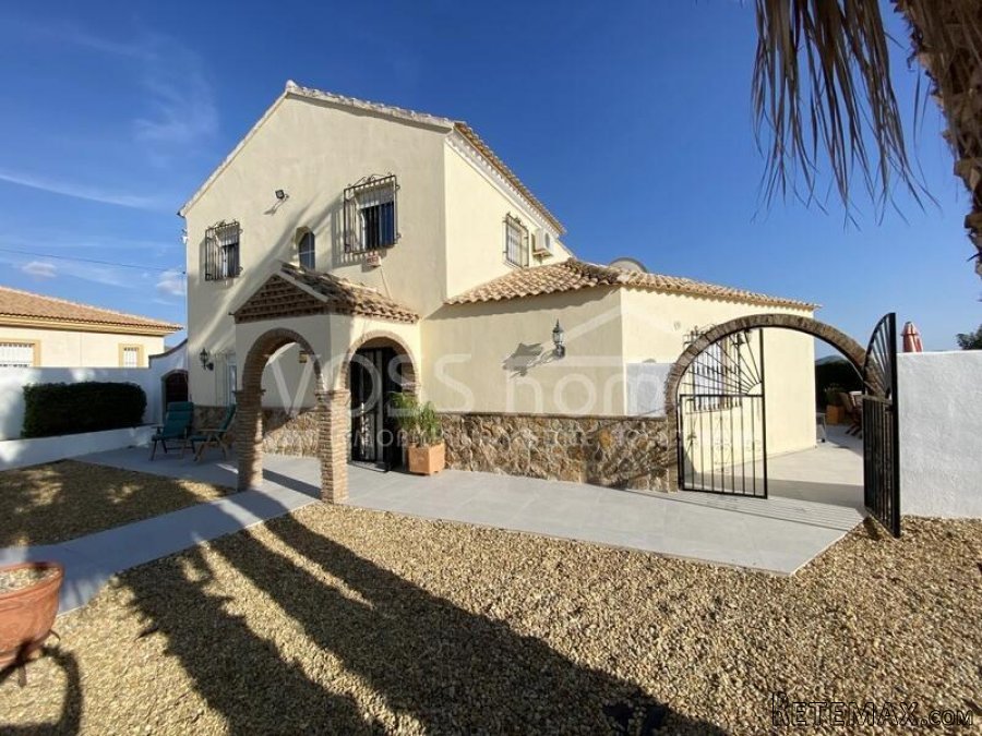 NEW & EXCLUSIVE TO VOSS HOMES - A stunning, recently.. - 7