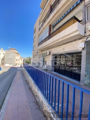NEW LISTING TO VOSS HOMES - Commercial unit of 150m2..