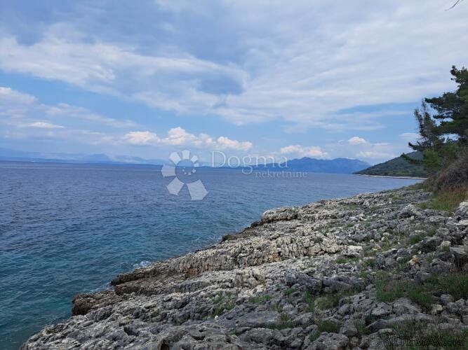 Korčula, poljoprivredno zemljište prvi red do mora