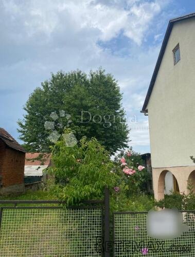 Kuća u Kaštelancu za renovaciju - prilika!