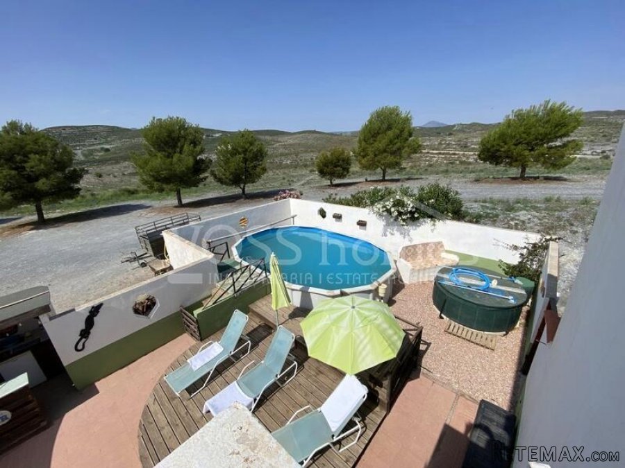 NEW & EXCLUSIVE LISTING TO VOSS HOMES - A spacious 169m2, 2.. - 2