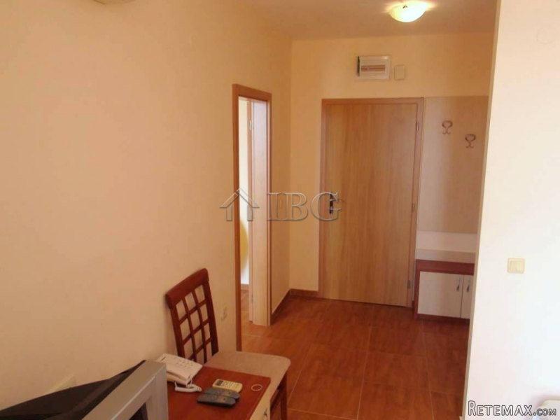 Furnished 1-bedroom apartment with POOL.. - 2
