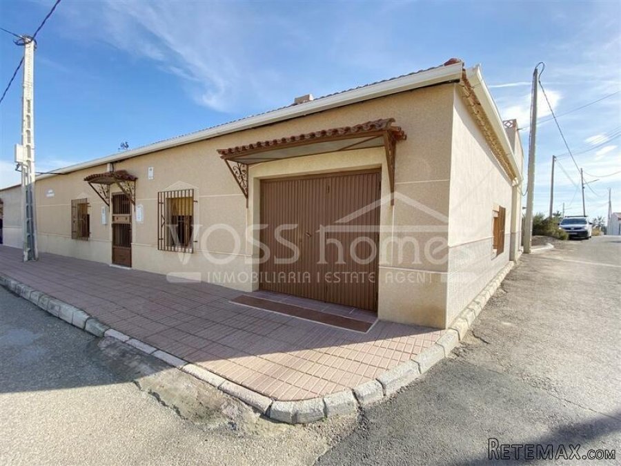 NEW LISTING TO VOSS HOMES - A large 5 bed, 3 bath Village..