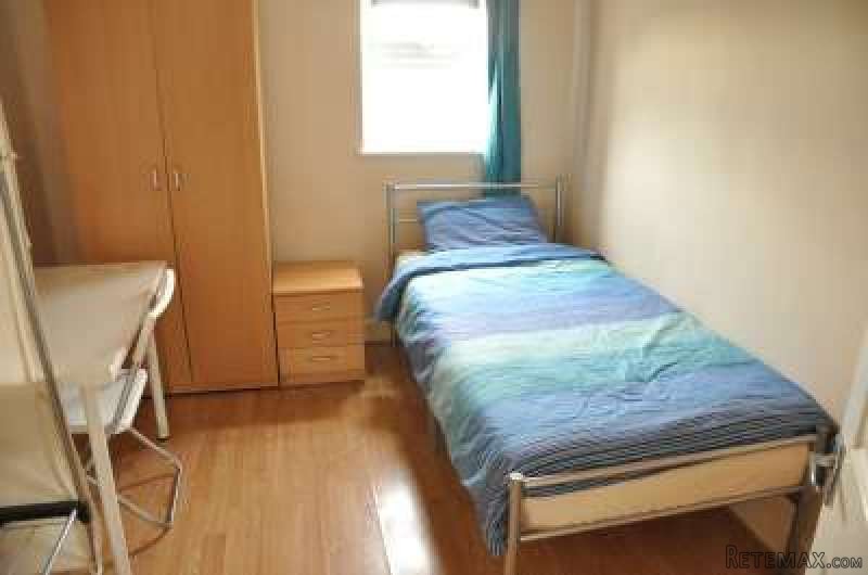 Single with single bed near Stratford..