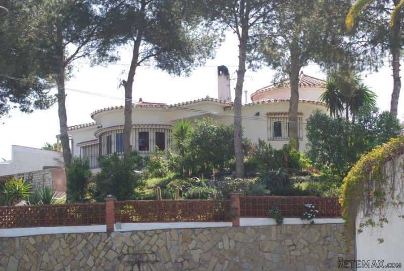3 bedroom, 2 bathroom Villa, (build 152..