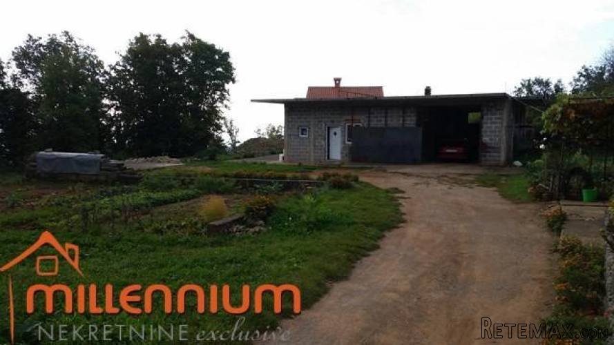 GRAĐEVINSKO ZEMLJIŠTE S 2 KUĆE I PUNO OPCIJA - 4
