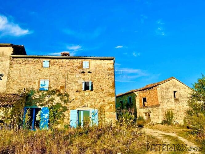 Jedinstveno imanje s prekrasnim pogledom u Istri