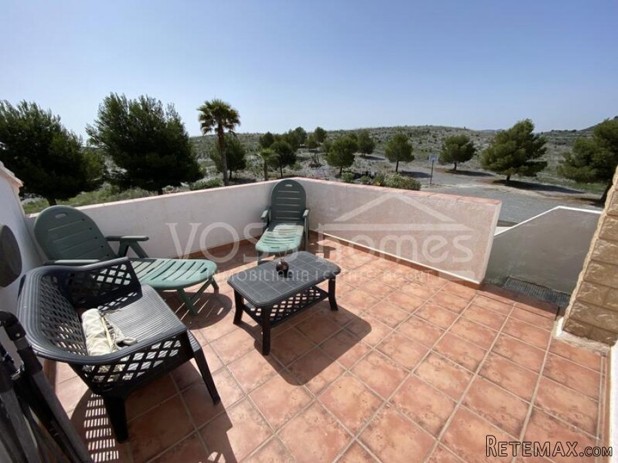 NEW & EXCLUSIVE LISTING TO VOSS HOMES - A spacious 169m2, 2.. - 8