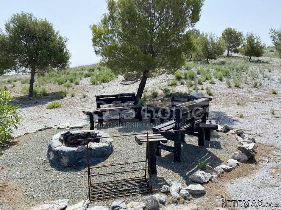 NEW & EXCLUSIVE LISTING TO VOSS HOMES - A spacious 169m2, 2.. - 10