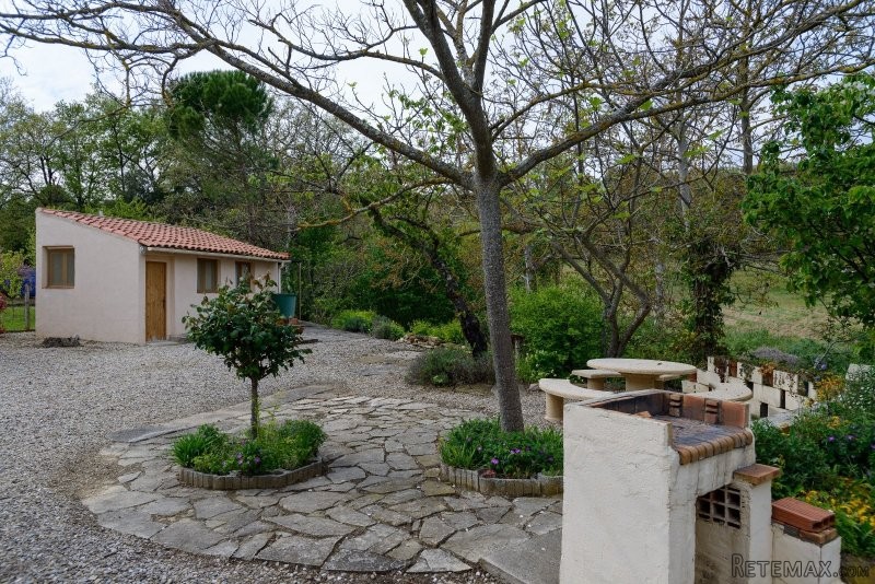 Bungalow With Wooded Garden And.. - 2