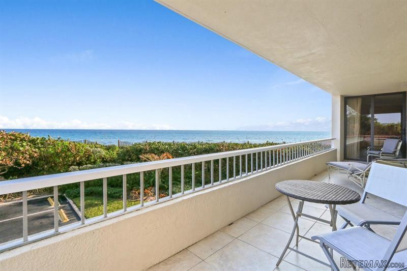 2 bedroom Residence For Sale: Singer..