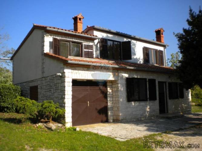 Kuća u žminju sa velikim građ zemljišta