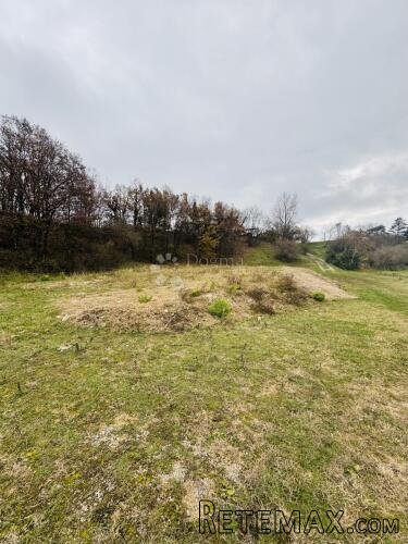 Poljoprivredno zemljište Dražice 705m2,odlična lokacija, rav - 2