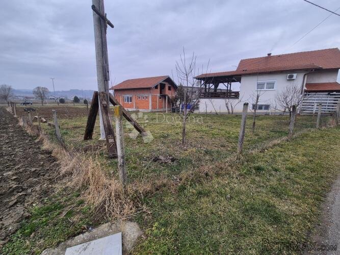 Građevinsko zemljište 1.334m² na odličnoj lokaciji Sv. Križ - 3