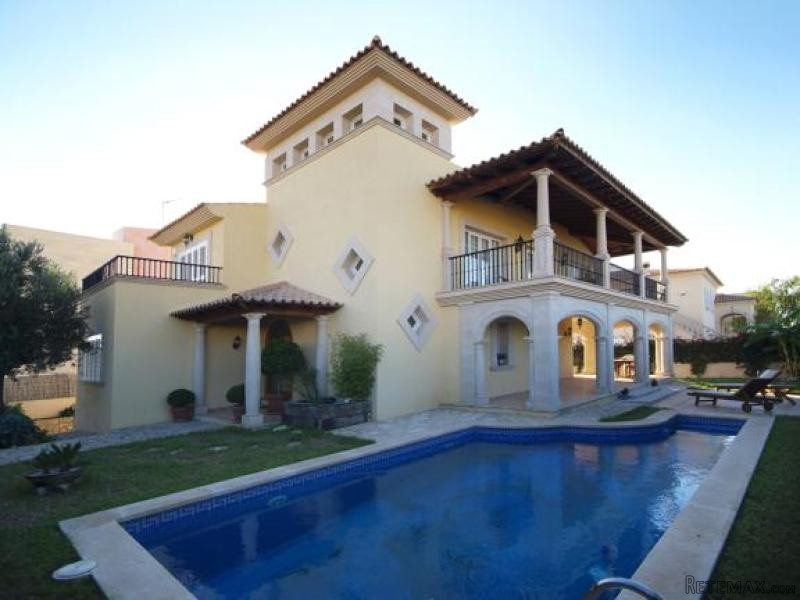 Exclusive Villa In Great Location