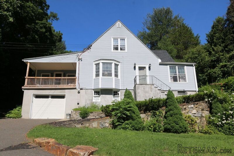 4 bedroom House For Sale: 1260..