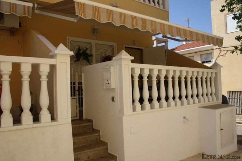 Townhouse for sale in Los Nietos