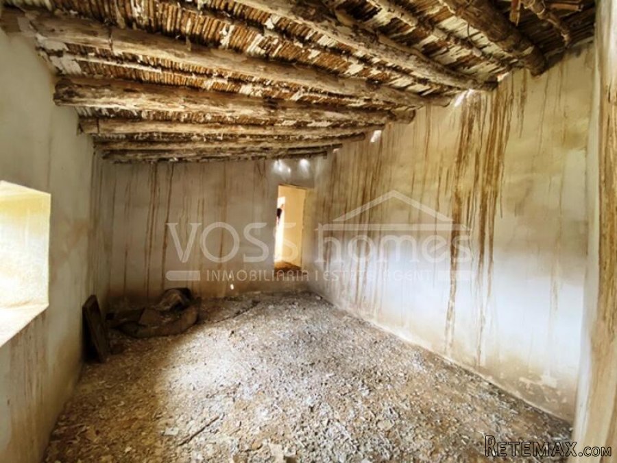 Urban building plot of 1235m2 located in a hamlet of houses.. - 7