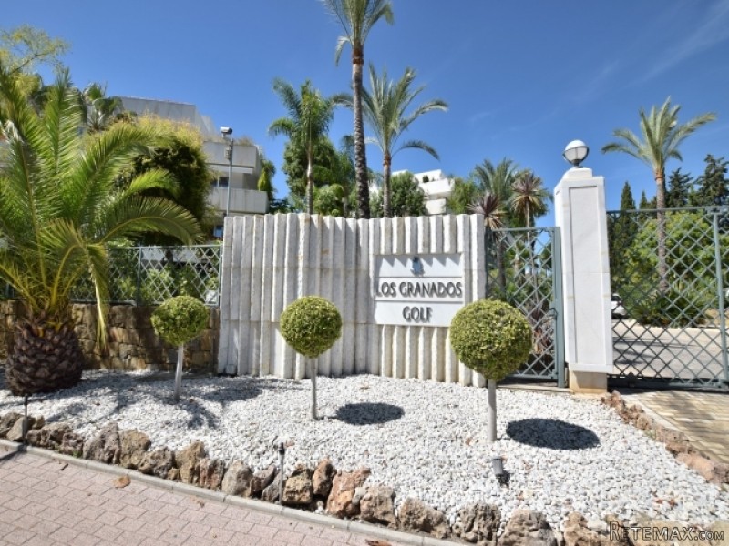 3 Bedroom Apartment For Sale Situated.. - 2