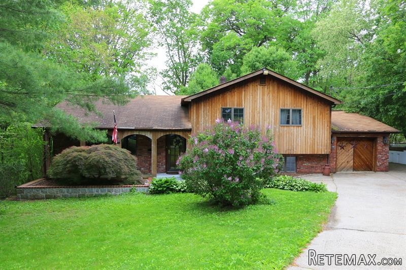 3 bedroom House For Sale: 3863 Barger..