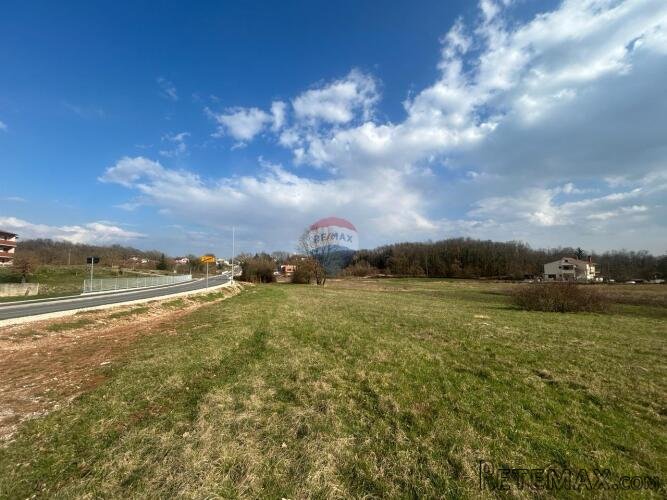 Pićan, građevinsko zemljište 695 m2 - 3