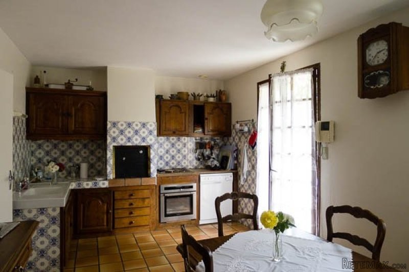 Charming Villa To Renovate Set On Half.. - 2