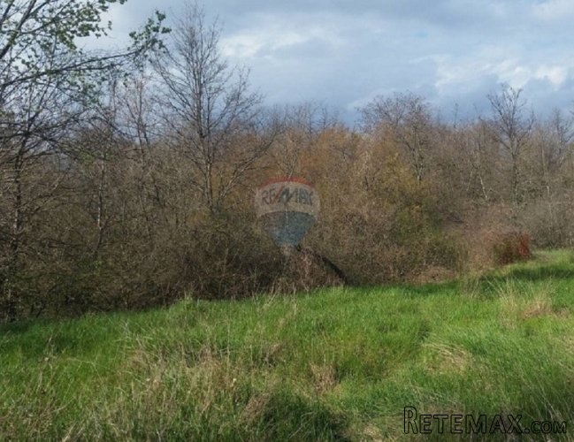 GRAĐEVINSKO ZEMLJIŠTE U SRCU ISTRE!