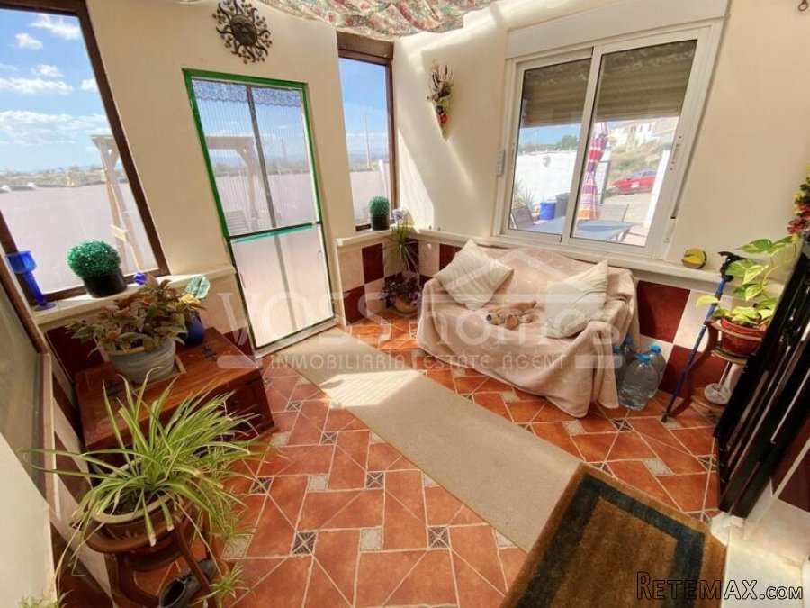 EXCLUSIVE TO VOSS HOMES - A charming, renovated country.. - 10
