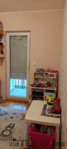Prodajem uknjizen 4-soban stan na Adicama - 10