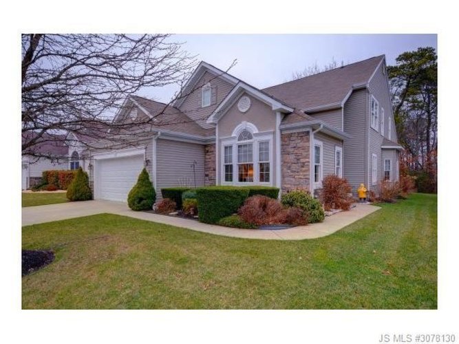 3 bedroom Flat For Sale: 72 Spring Lake.. - 2
