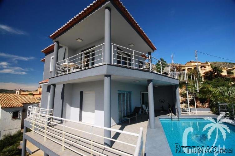 Modern villa with fantastic sea and panoramic views only..