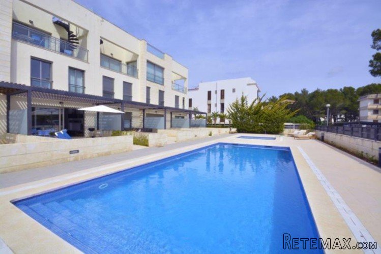 Immaculate ground floor duplex apartment in Pinaret, second..