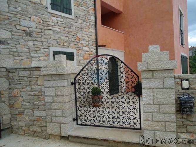 Istra, Bale, kuća s mnogo potencijala - 3