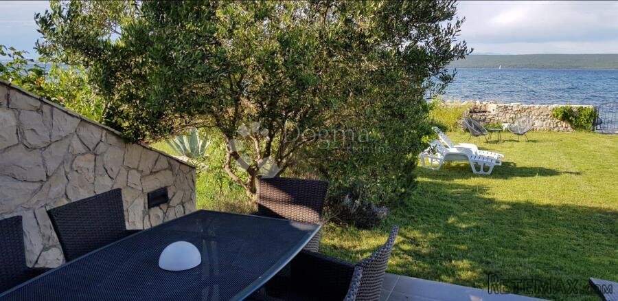 Otok Pašman, kuća sa 2 odvojena apartmana, 1.red do mora - 3