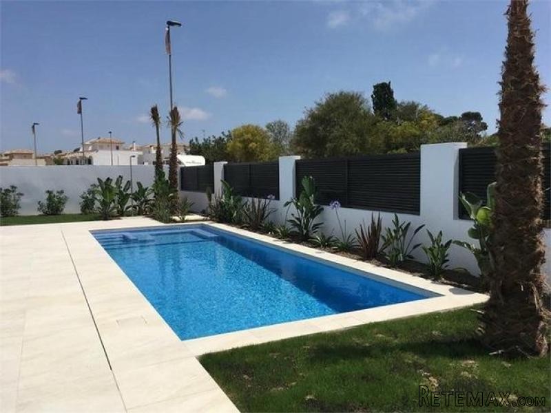 3 bedroom detached house for sale - 2