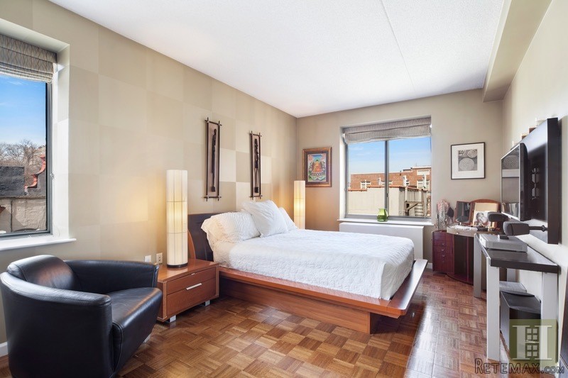 2 bedroom Apartment For Sale: 300 WEST.. - 2