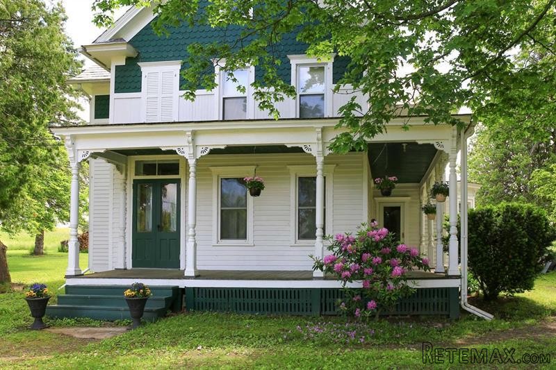 4 bedroom House For Sale: 925 County..