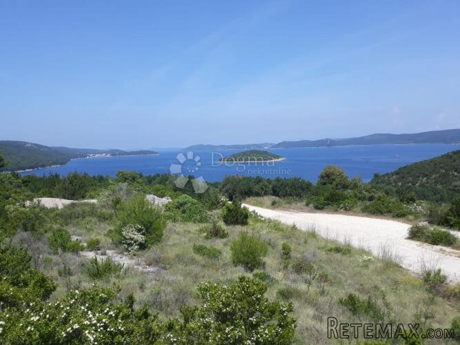 DUGI OTOK - GRAĐEVINSKO ZEMLJIŠTE S POGLEDOM NA MORE 1633m2