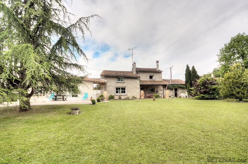 Character House With Purpose-Built B&b..