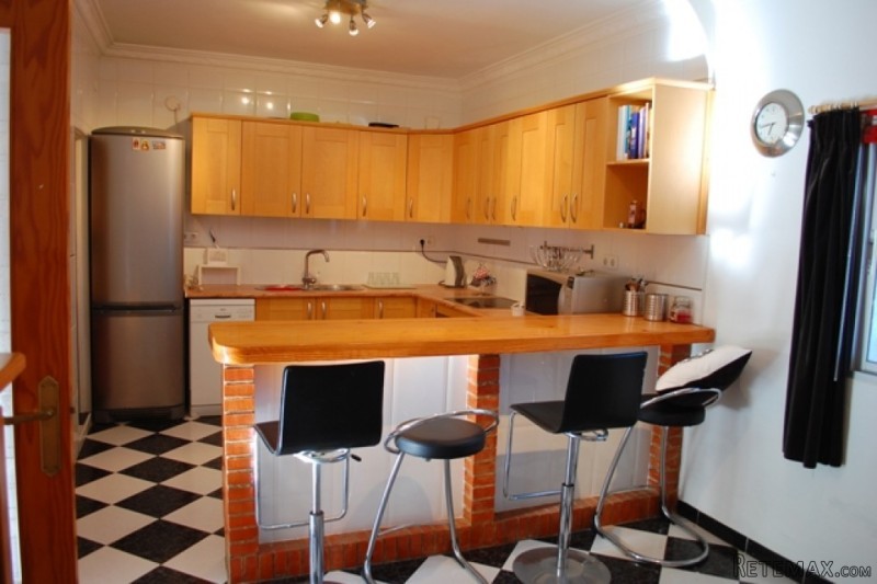 3 bedroom, 1 bathroom Townhouse, (build.. - 2