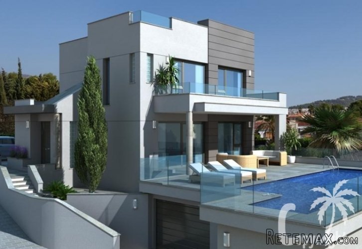 Modern Villa located within 15 minutes walking distance of..