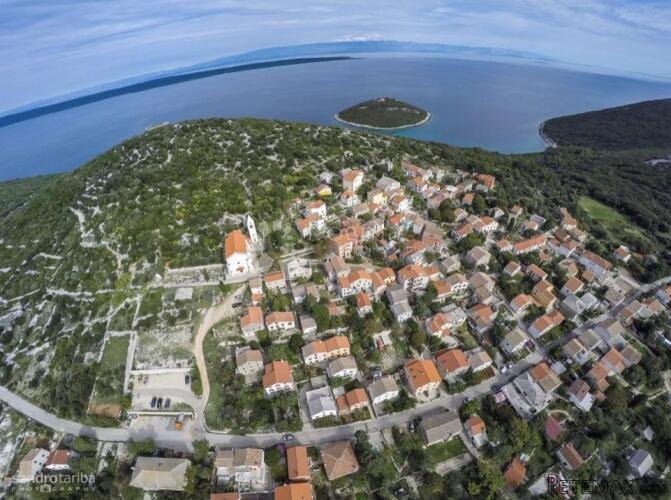 Poljoprivredni teren na Malom Lošinju-Ćunski - 2