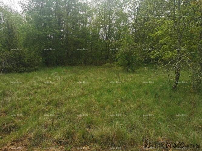 Prodaje se građevinsko zemljište, 1817m2, sa projektom kuće.. - 2