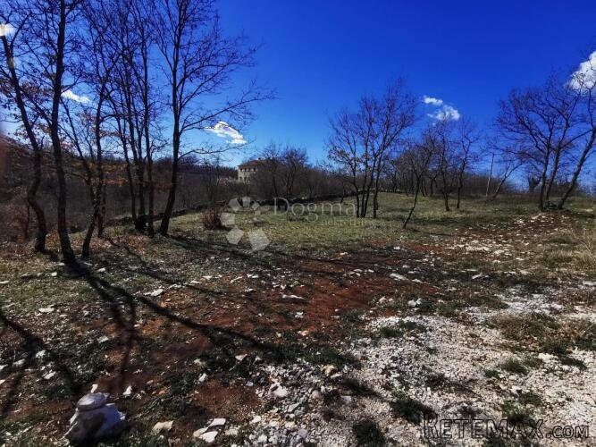 Građevinska parcela na mirnoj lokaciji