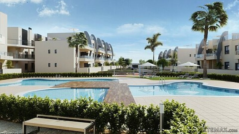 2 Bed Beach Apartments in Mil Palmeras