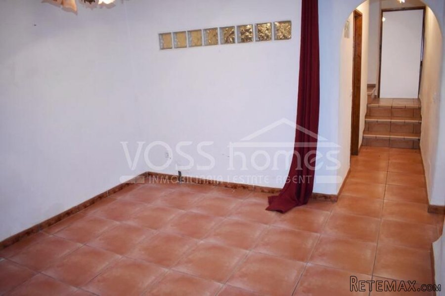 EXCLUSIVE LISTING WITH VOSS HOMES - A large (190m2).. - 19