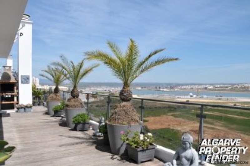 For Sale: Apartment In West Algarve..