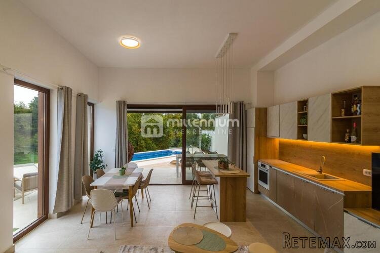 Istra, Svetvinčenat, moderna kuća s bazenom - 2