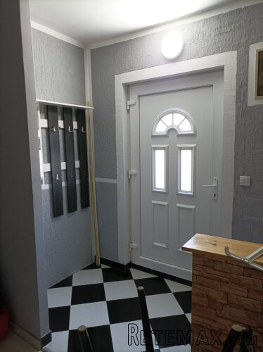 Izdajem prazan stan 50m2, Beograd - 2